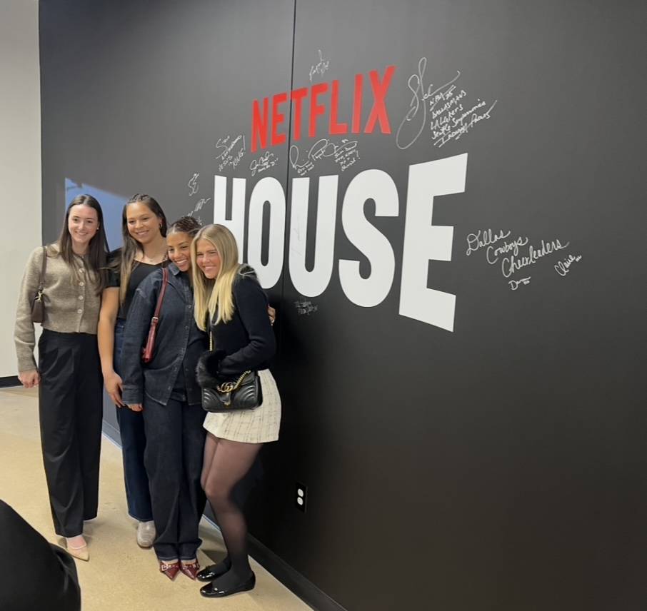 Dallas Trinity FC's Lucy Shepard, Cyera Hintzen, Cam Lancaster, Lexi Missimo Pose With Netflix Houses Signature Wall - 3